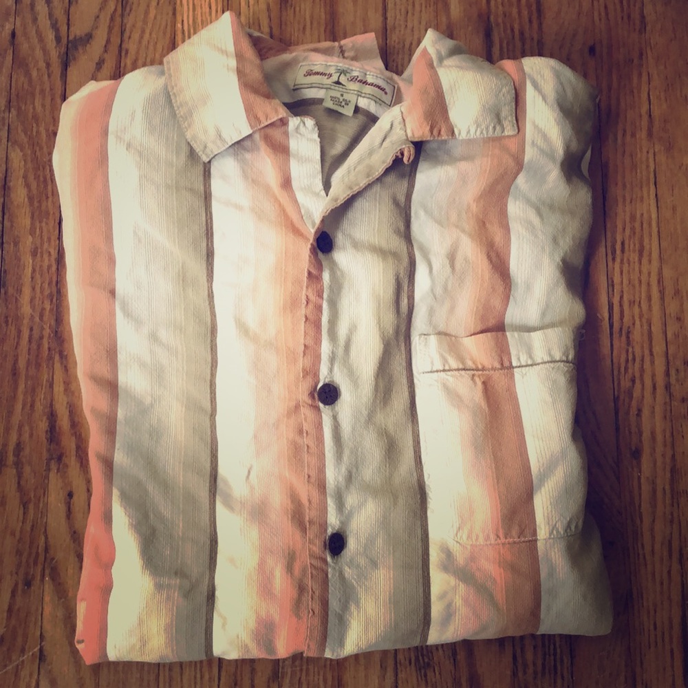 Authentic Tommy Bahama 100% silk shirt - men’s